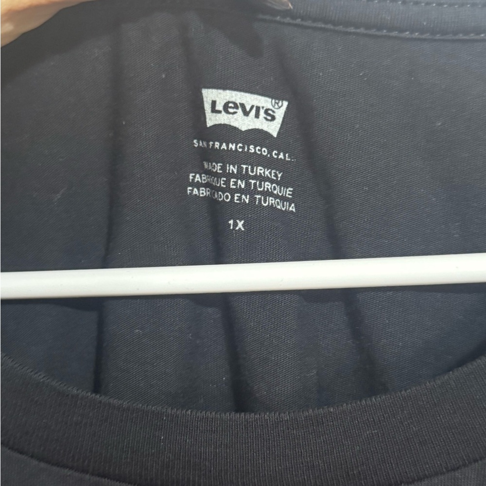 Levi's Black and Red Women's Top - Picture 2 of 3